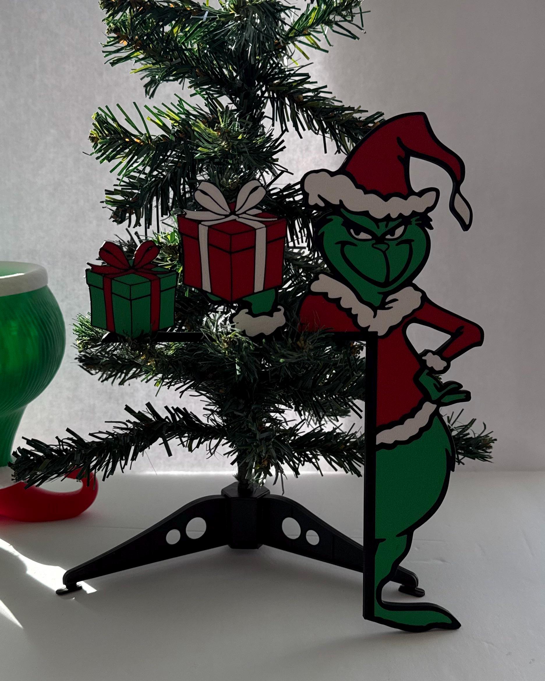 Grinch Present Door Topper