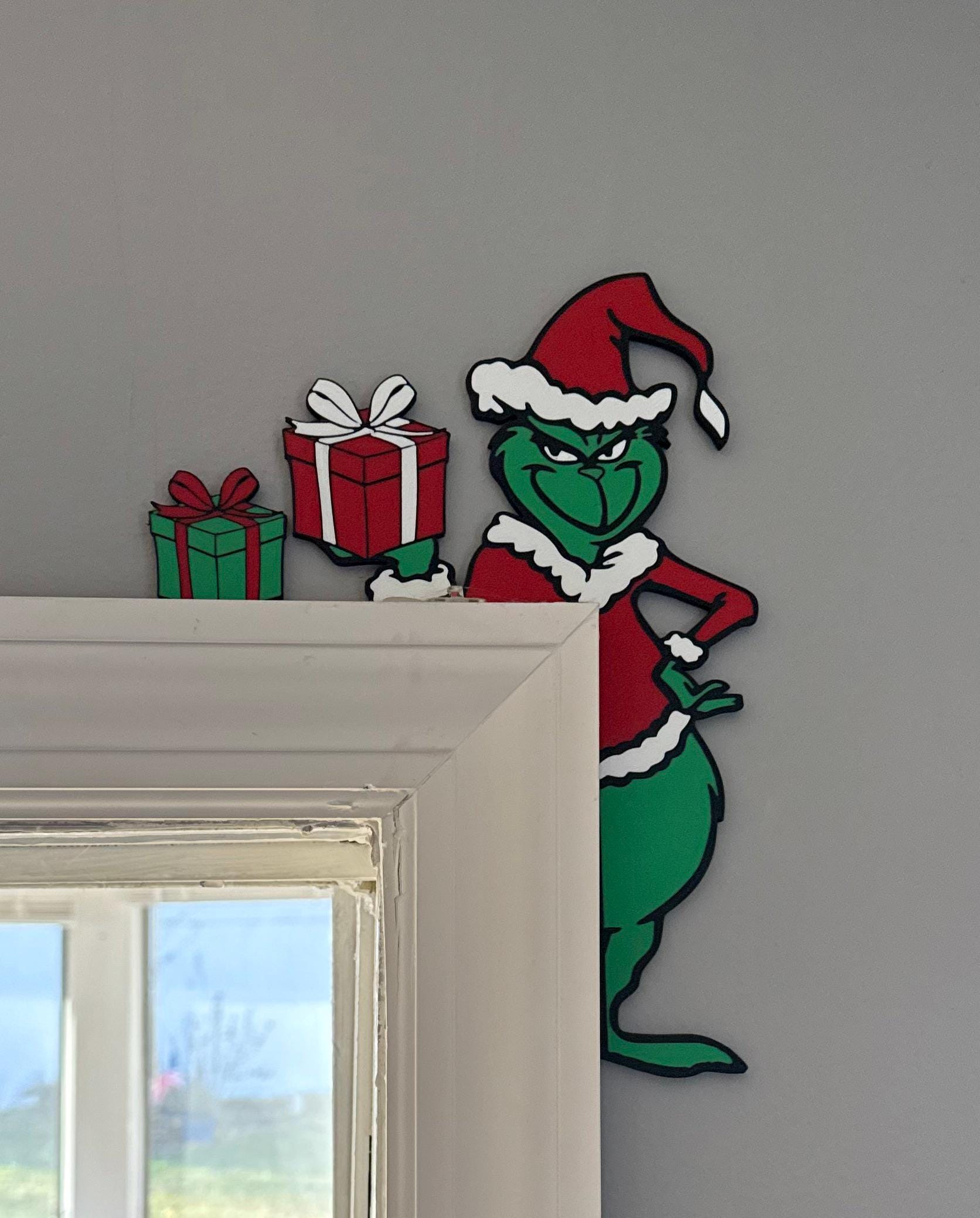 Grinch Present Door Topper