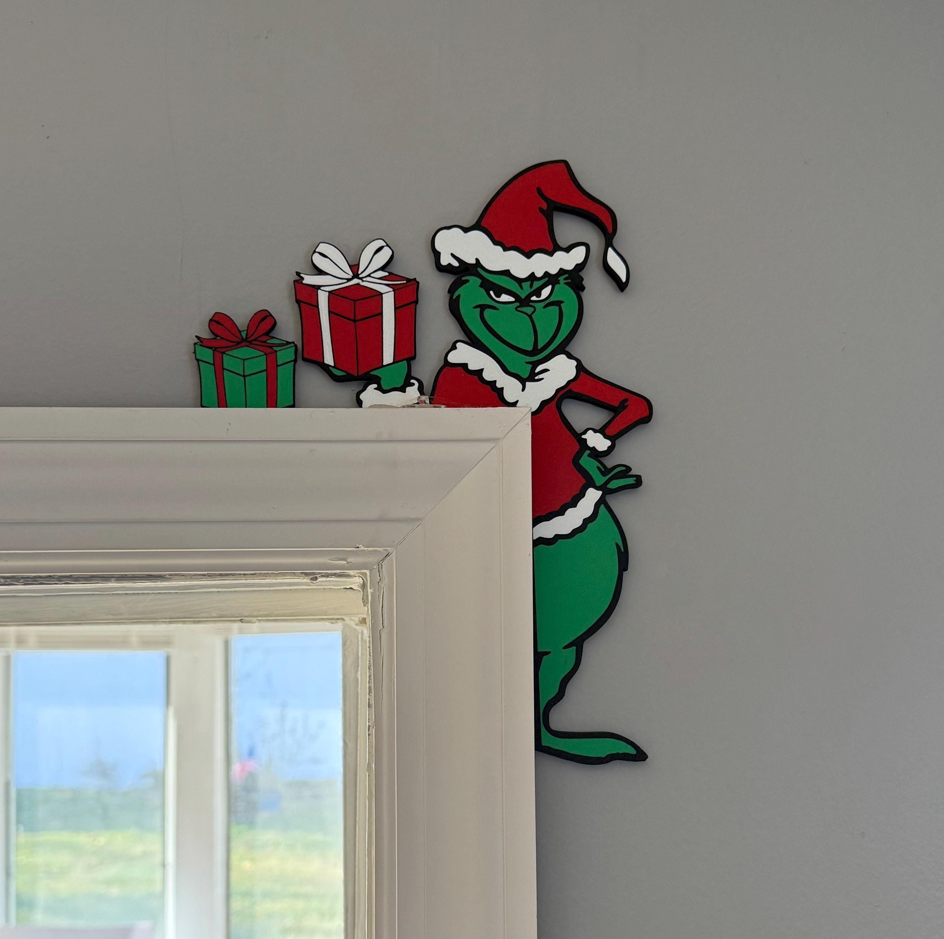 Grinch Present Door Topper